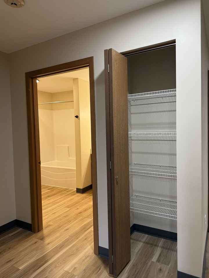 1321 Eastland Estates - Photo 3 of 10