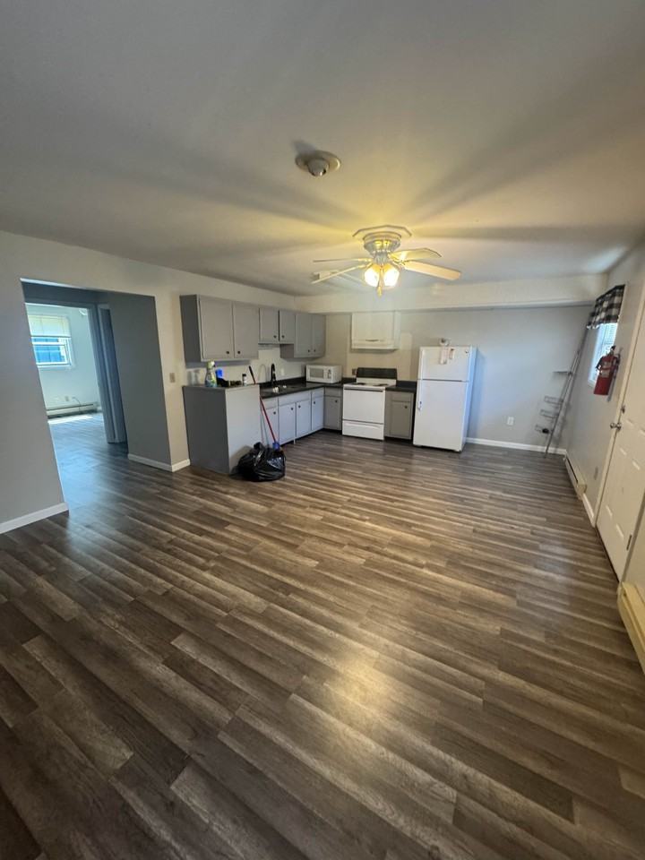 1907 10th Street - Photo 4 of 7