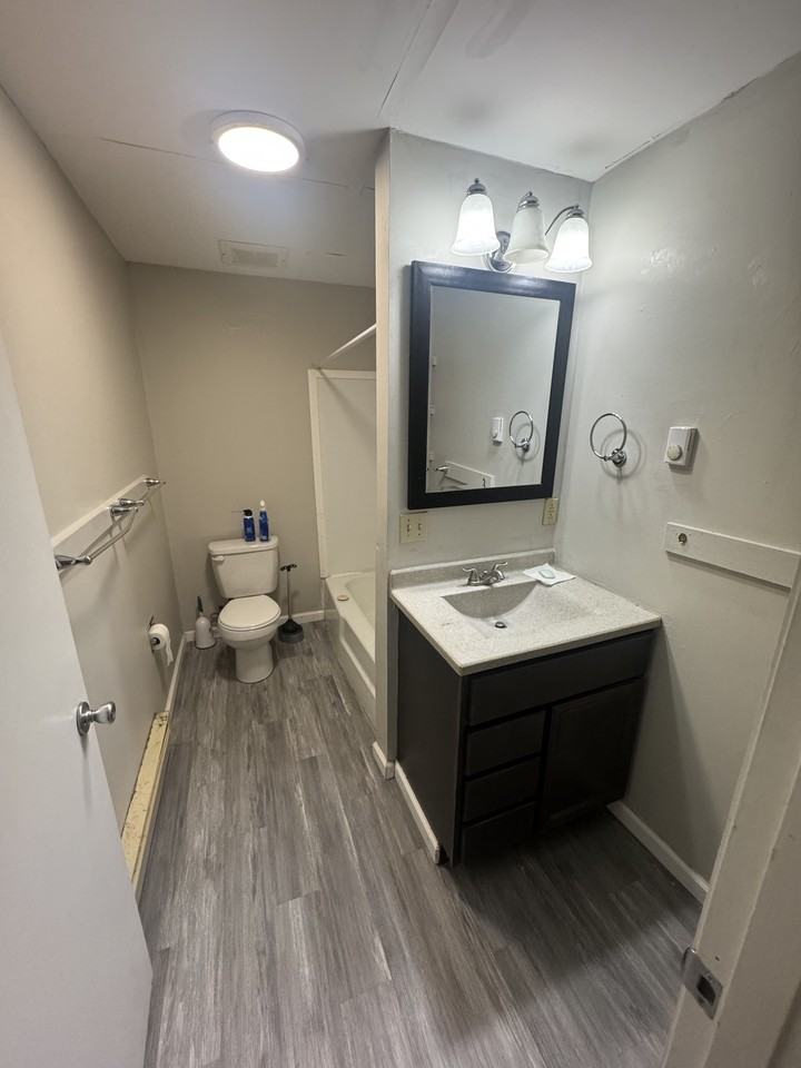 1907 10th Street - Photo 5 of 7
