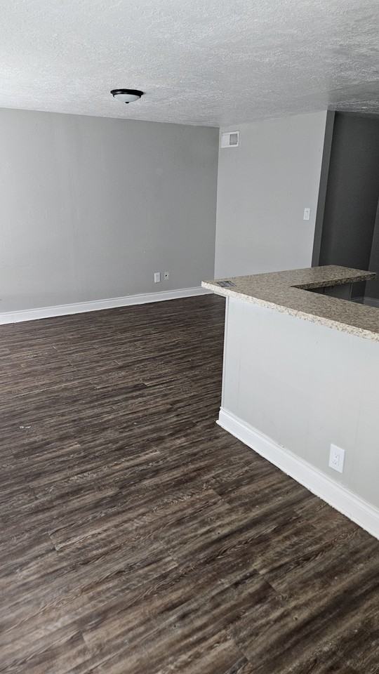 5609 Leeland Street - Photo 2 of 11