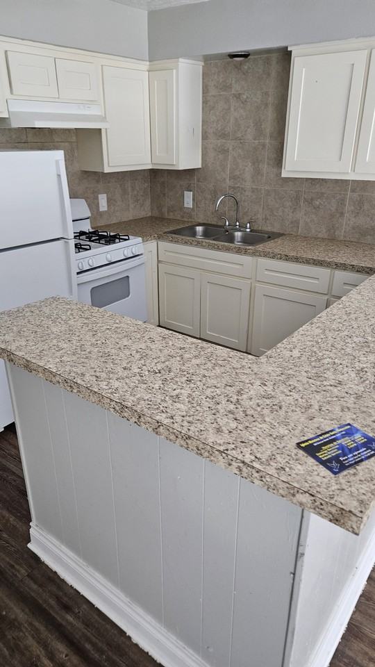 5609 Leeland Street - Photo 3 of 11