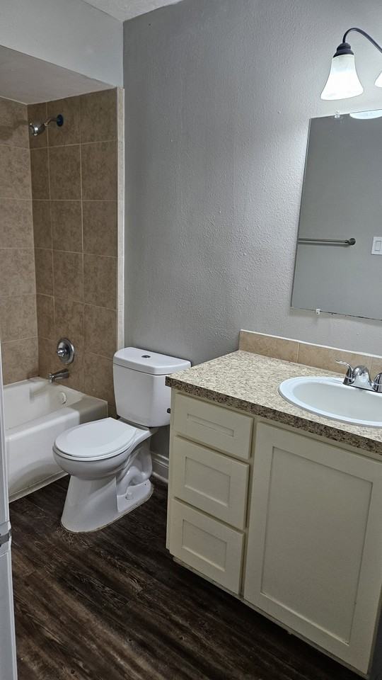 5609 Leeland Street - Photo 5 of 11