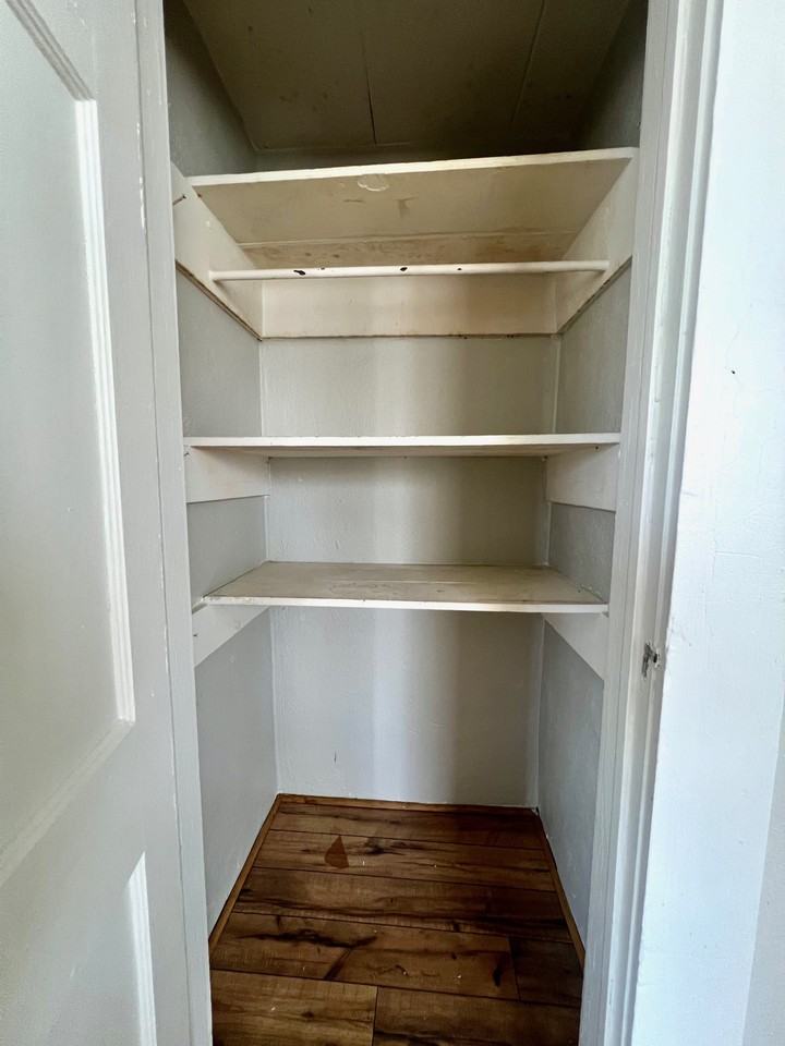 104 N Church St - Photo 3 of 9