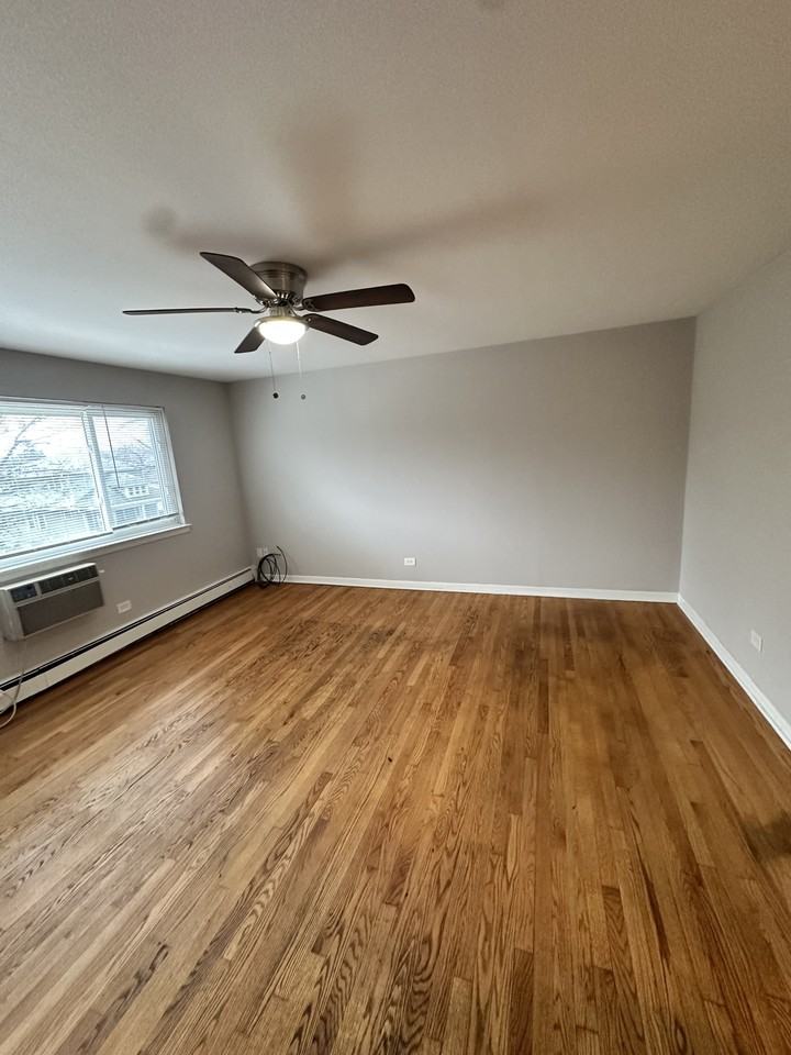 2800 Burr Oak Avenue - Photo 3 of 11