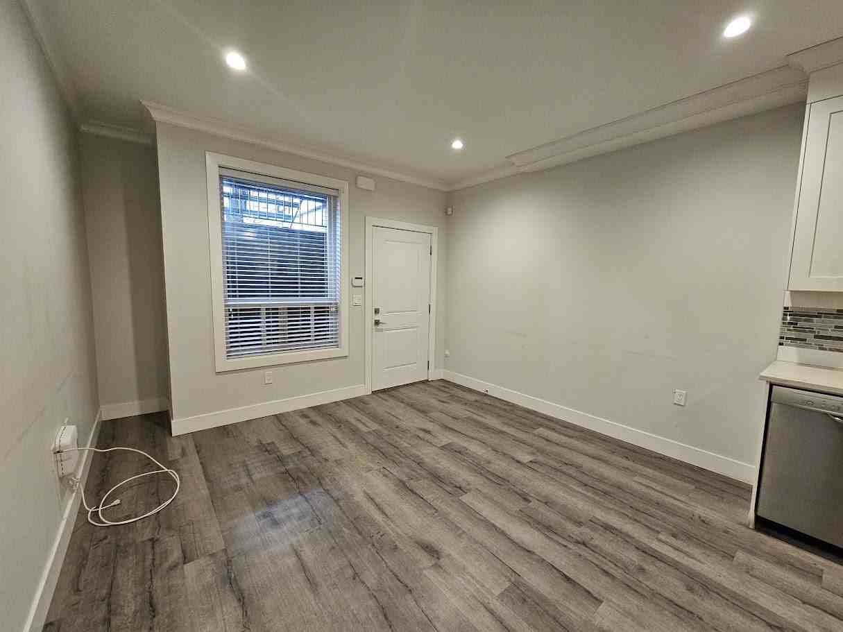 5483 5483 188 Street1 #1 - Photo 6 of 18