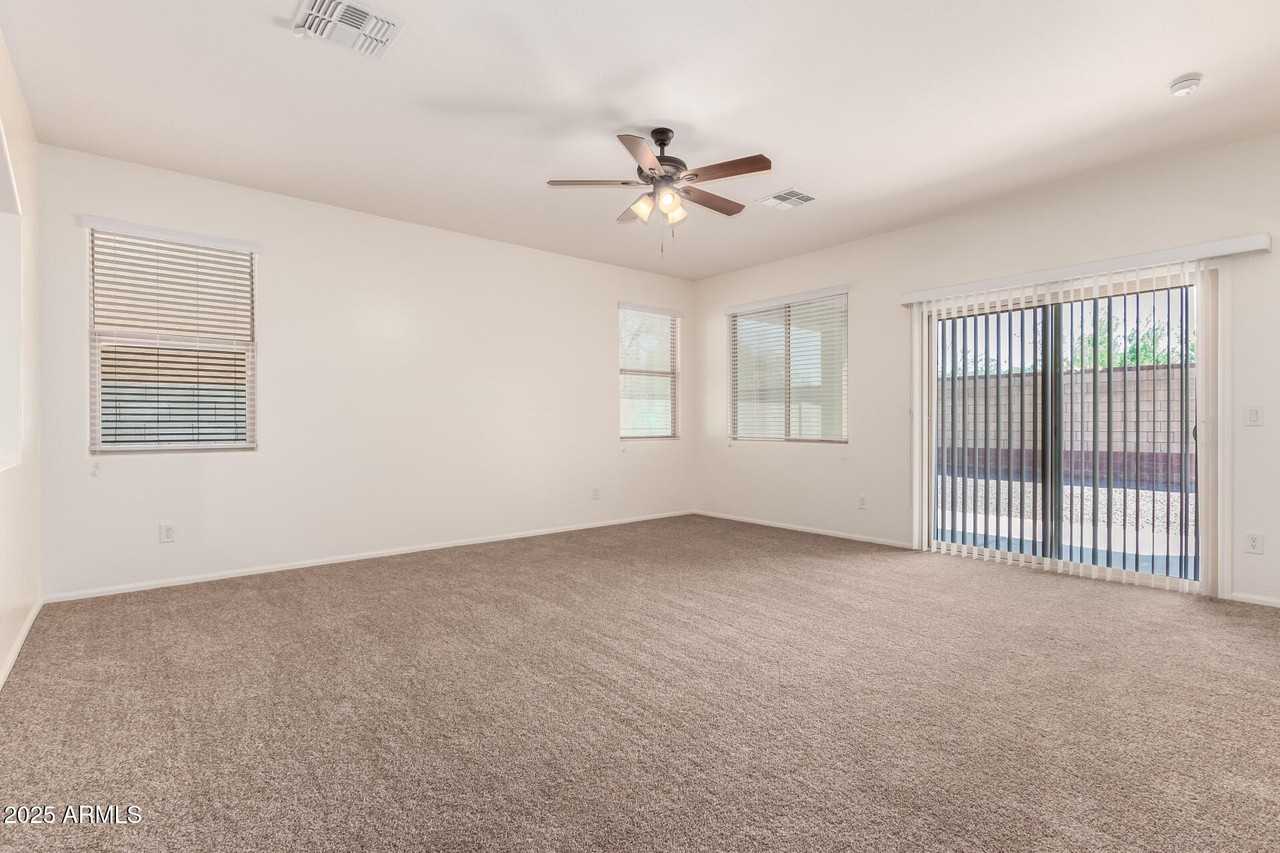 9883 W Harmony Ln - Photo 7 of 30