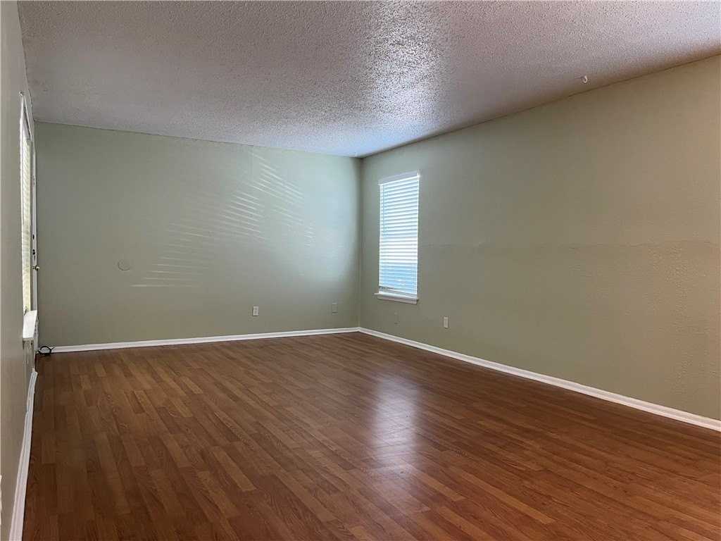 1408 Moore Avenue #B - Photo 6 of 27