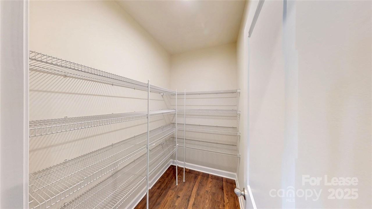 4523 Collingham Dr - Photo 7 of 41