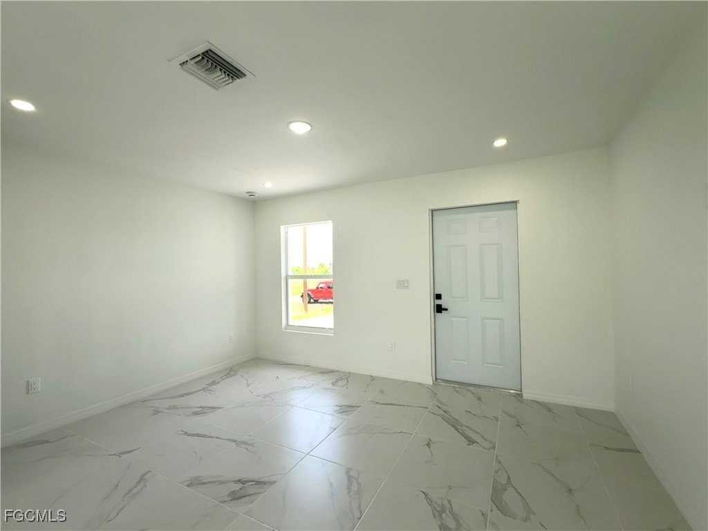 206 Pembroke St - Photo 7 of 22