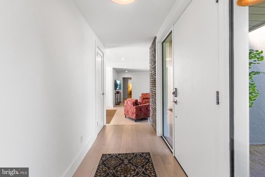 418 School Ln - Photo 2 of 27