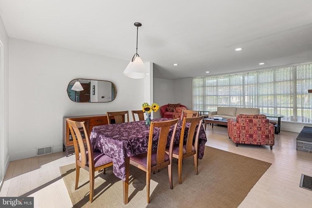 418 School Ln - Photo 7 of 27