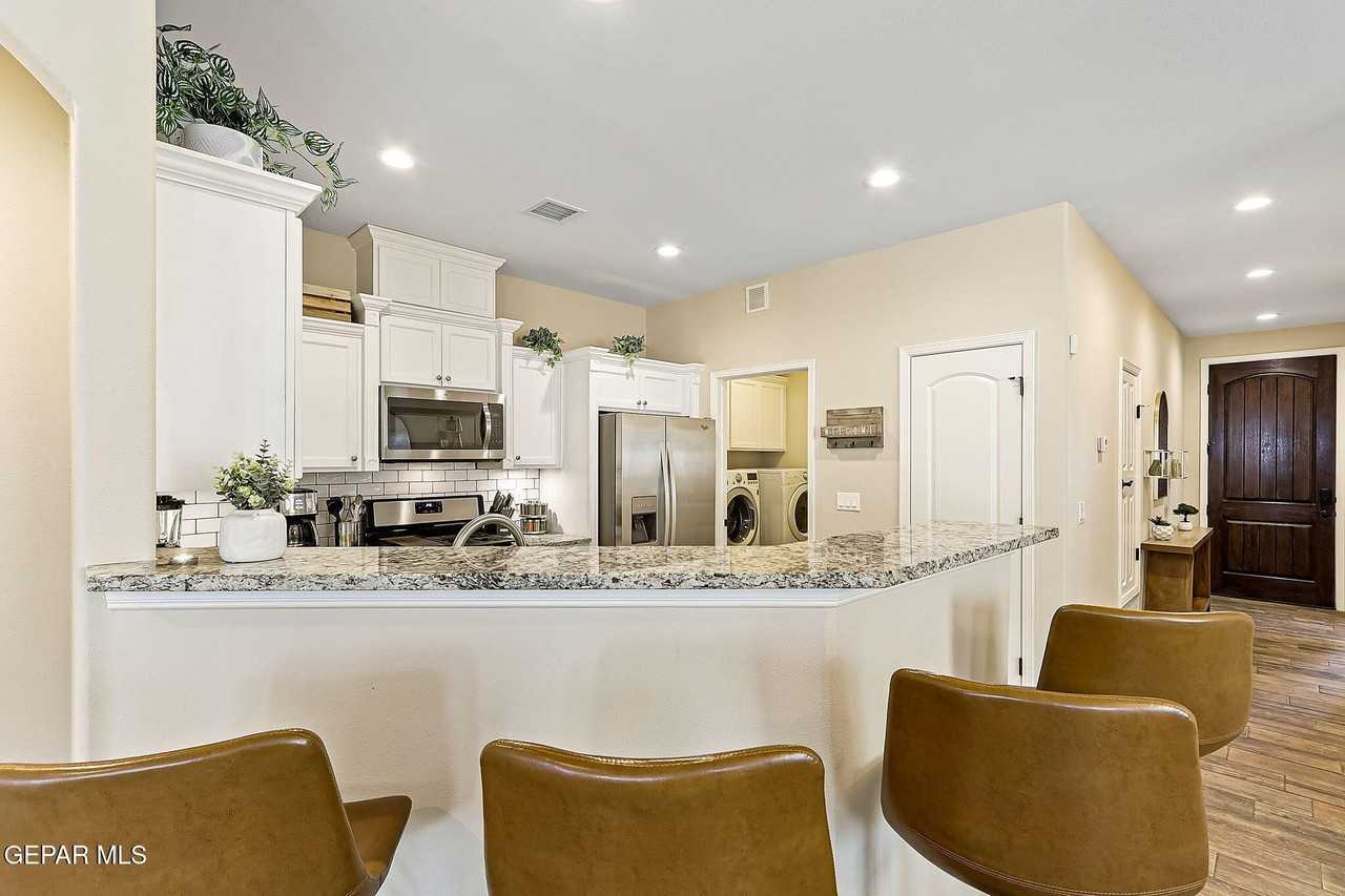 13113 Wellington - Photo 5 of 35