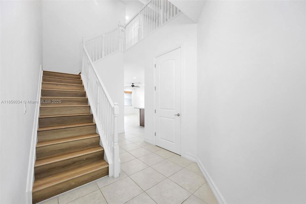 11941 Park Central - Photo 7 of 8