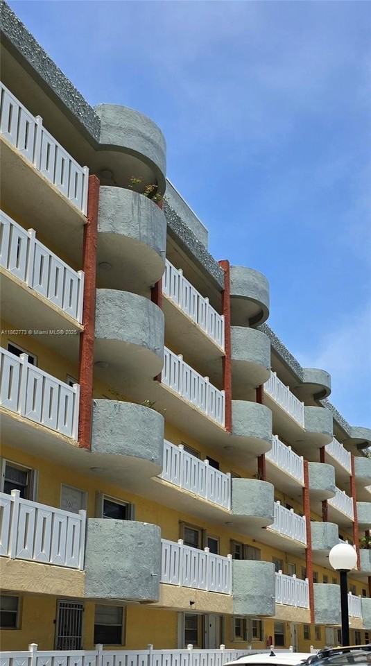 7900 Tatum Waterway Dr #106 - Photo 2 of 20