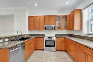 1033 Ne 17th Way #803 - Photo 1 of 1