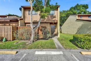 4163 Sw 85th Ave - Photo 1 of 1