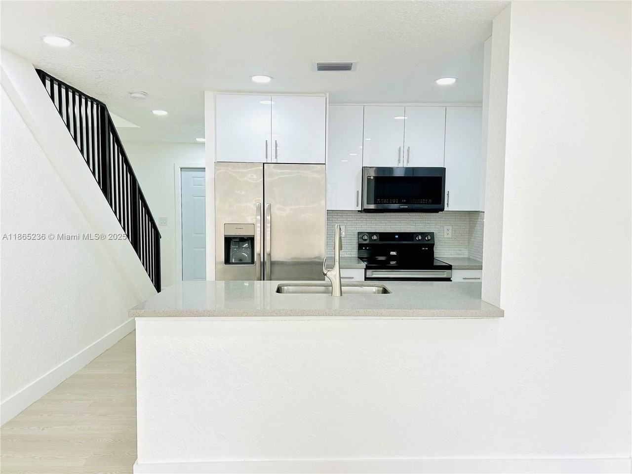 3639 W 11th Ave #10 - Photo 2 of 31