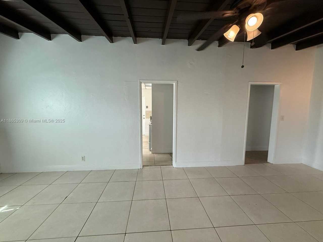 381 Northwest 16th Street #0 - Photo 4 of 12