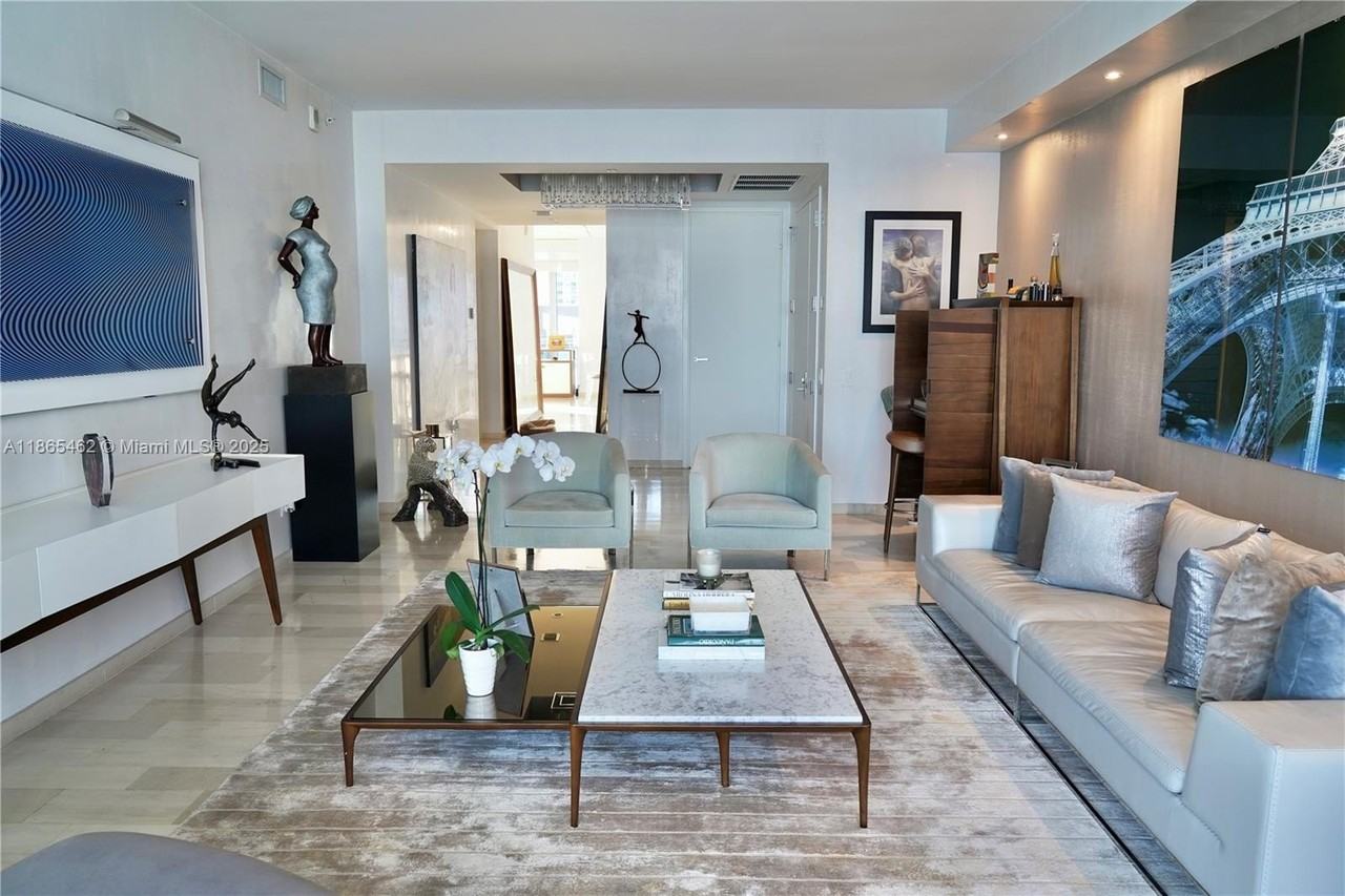 1300 Brickell Bay Drive #3701 - Photo 4 of 30