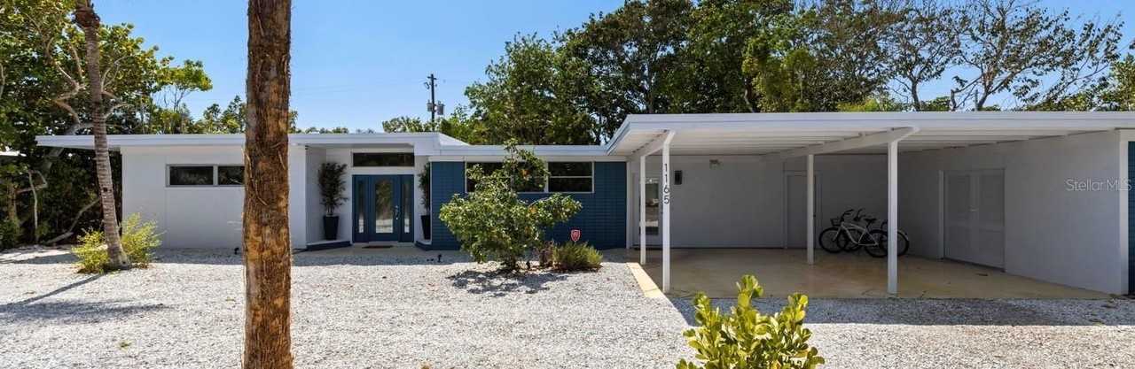 1165 Morningside Pl - Photo 2 of 40