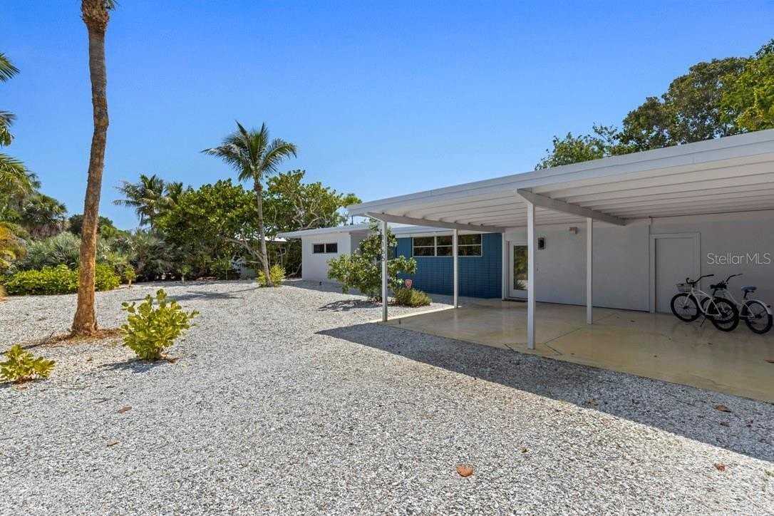 1165 Morningside Pl - Photo 3 of 40