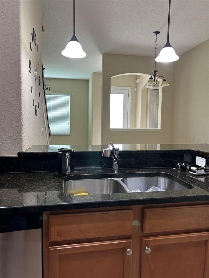 2130 Falmouth Ct - Photo 3 of 23