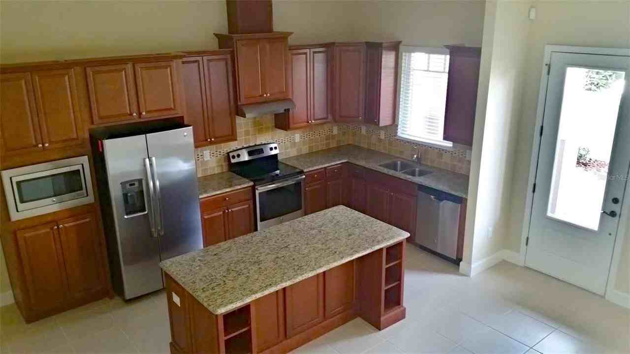 13741 Benavente Ave - Photo 3 of 20