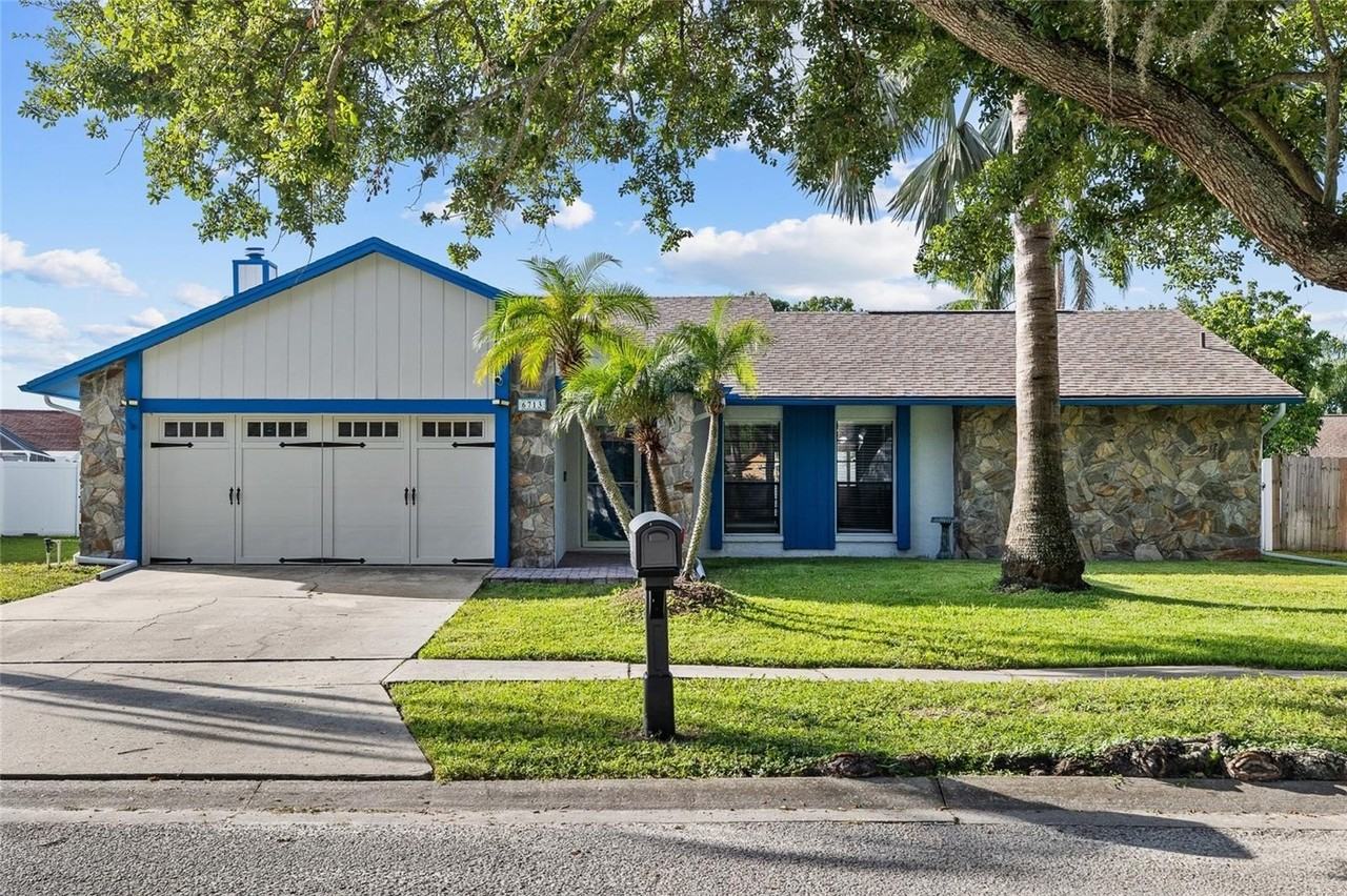 6713 Leeward Isle Way - Photo 2 of 34