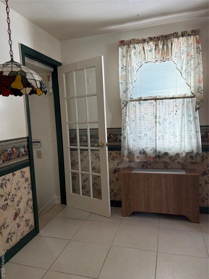 8436 252nd St - Photo 4 of 6