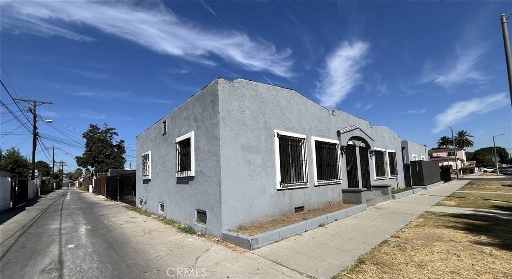 6007 S Harvard Blvd - Photo 2 of 12