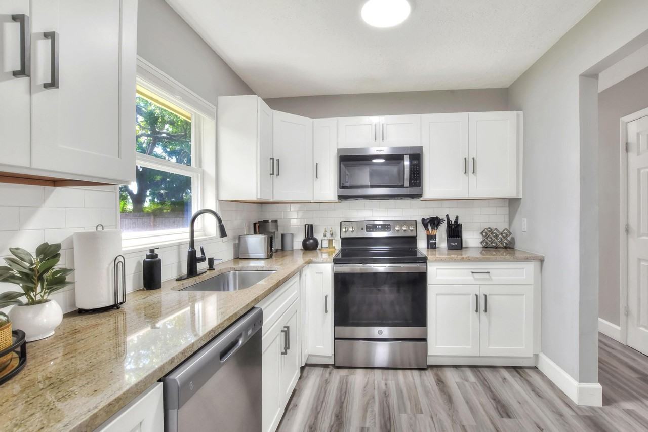 Ravenna St S - Photo 6 of 14