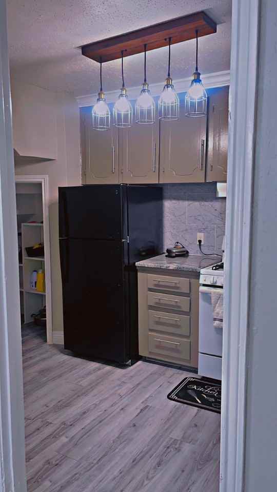 Beverlyhill St - Photo 2 of 8