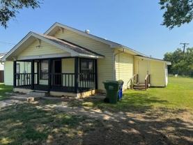 323 E Lloyd St - Photo 1 of 1