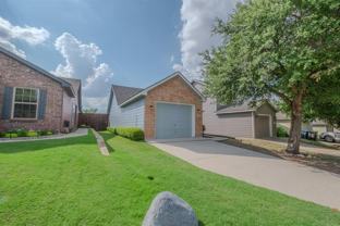 844 Village Point Ln - Photo 1 of 1