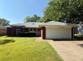 313 Bowie St - Photo 1 of 1
