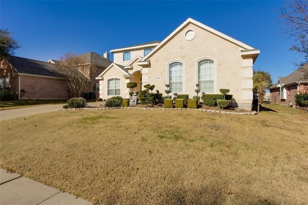 2545 Royal Birkdale Drive - Photo 3 of 33