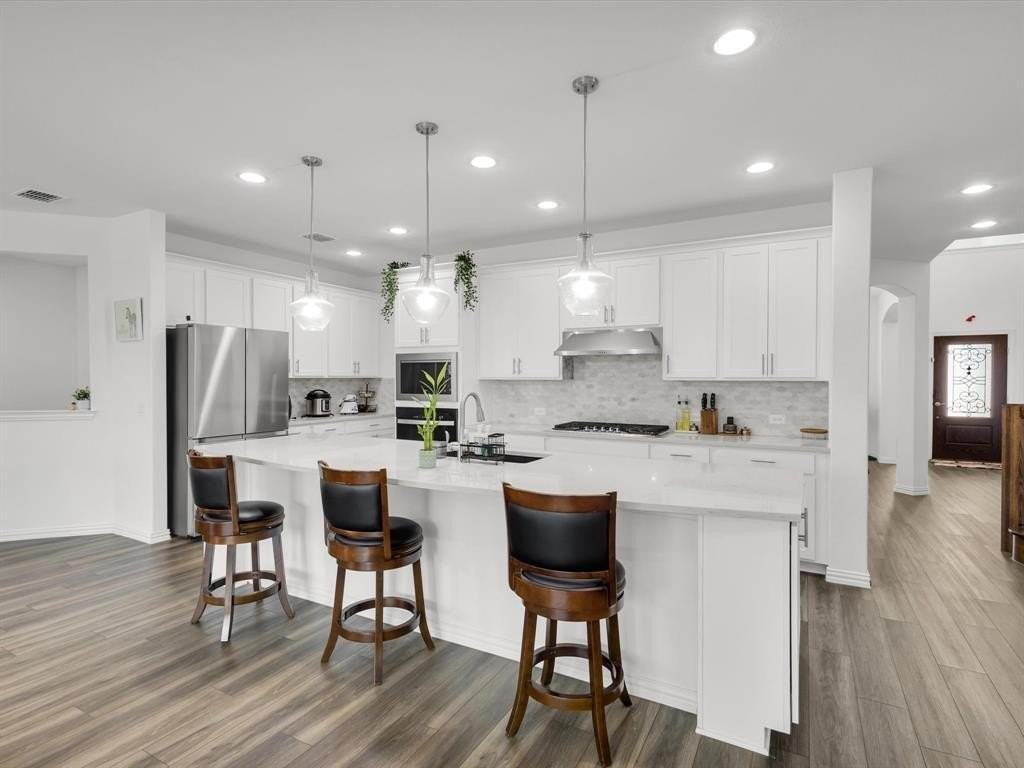 1620 Quentin Dr - Photo 4 of 28