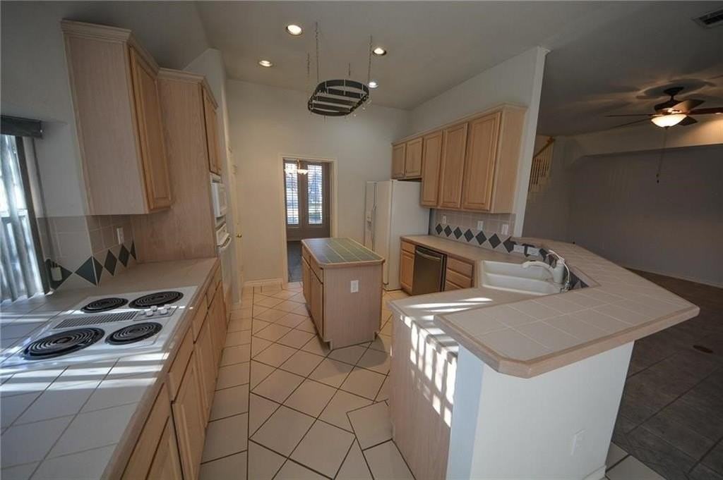 148 Arbor Glen Dr - Photo 5 of 34