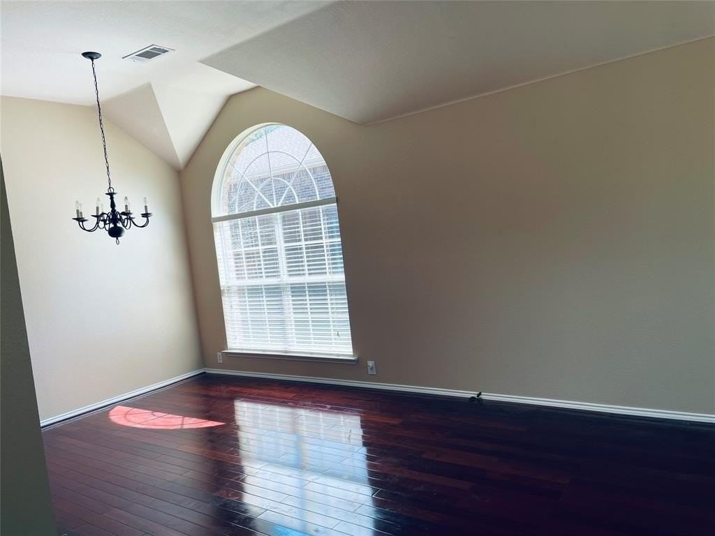 517 Presidio Dr - Photo 4 of 17