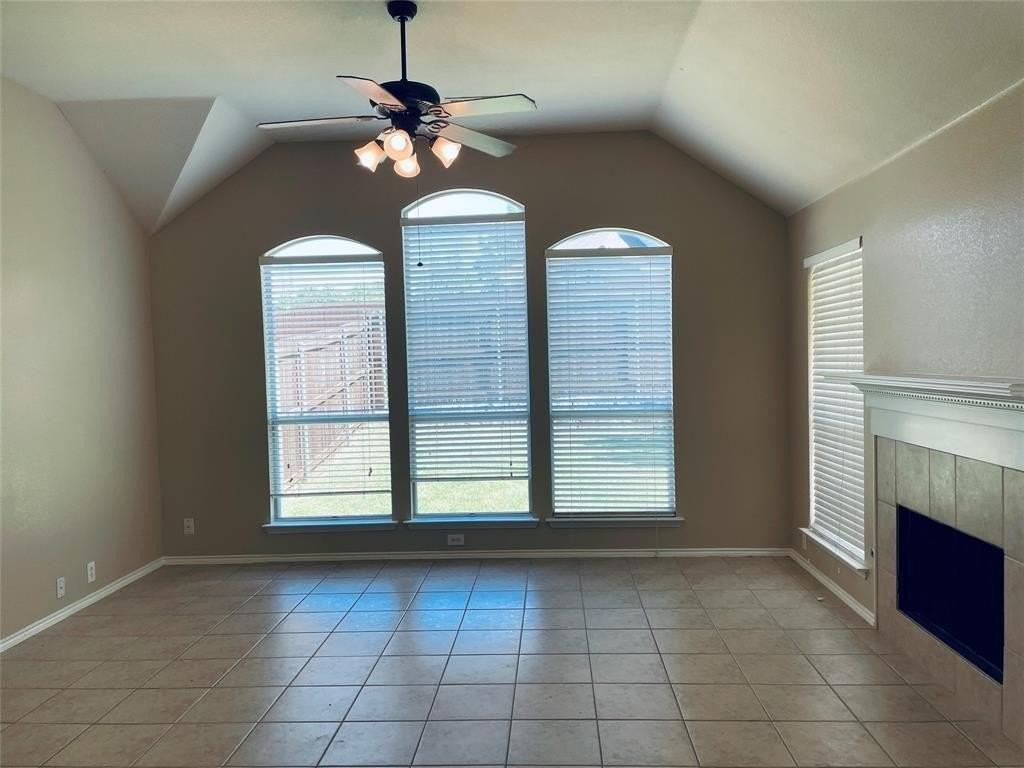 517 Presidio Dr - Photo 6 of 17