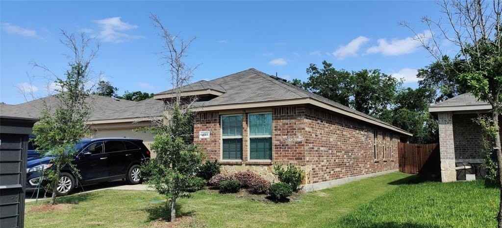 2217 Vance Dr - Photo 2 of 22