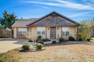 405 Hubbard - Photo 1 of 1
