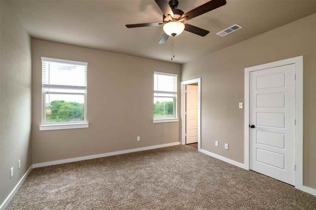 600 Harvest Moon Drive - Photo 7 of 17