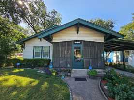 1634 Poplar St - Photo 1 of 1