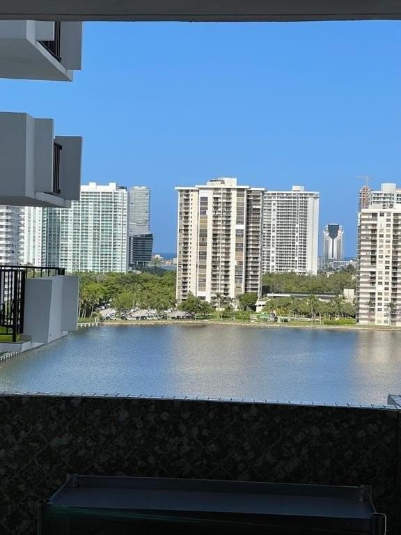 2750 Ne 183rd St #1401 - Photo 2 of 10