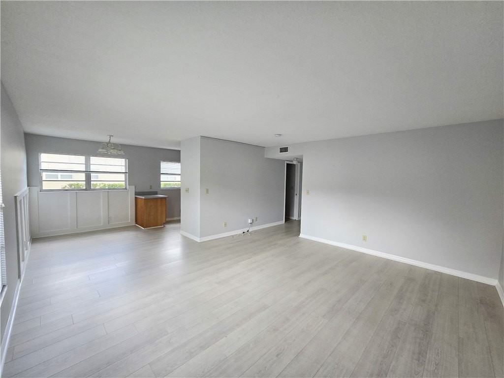 36 Pine Arbor Ln Apt 102 #102 - Photo 2 of 20