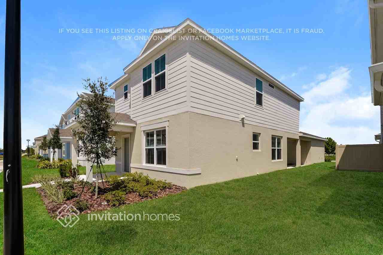 2009 Tohoqua Blvd - Photo 2 of 28