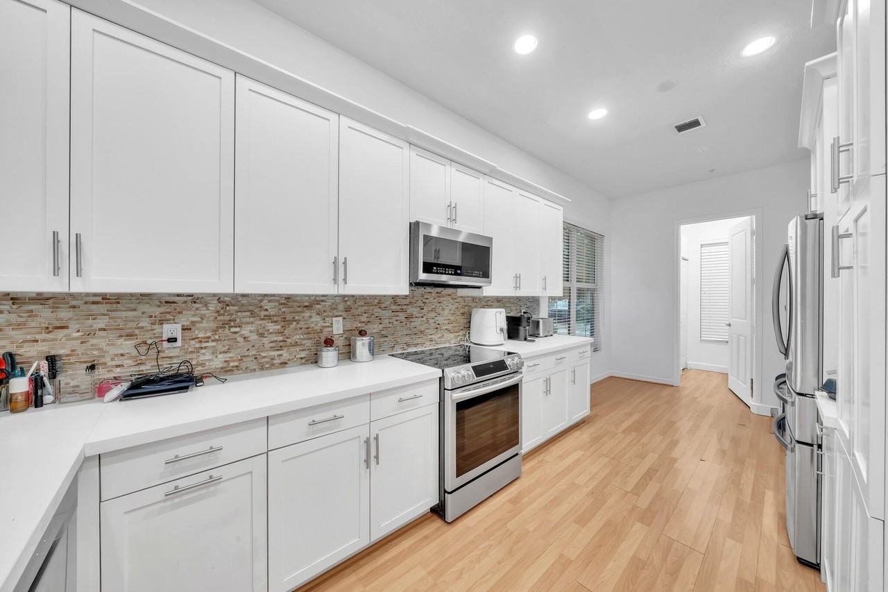 23008 Clear Echo Dr #11 - Photo 6 of 50