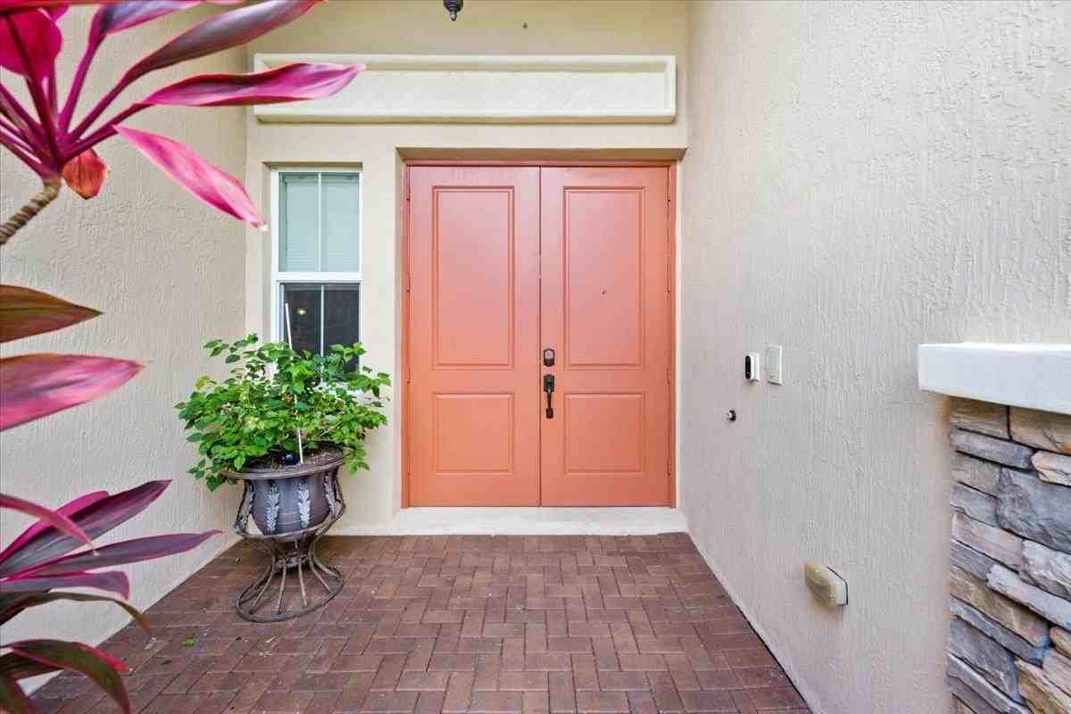 8152 Butler Greenwood Dr - Photo 3 of 32