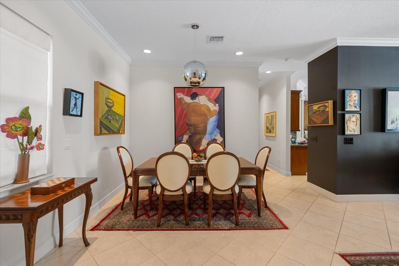 8152 Butler Greenwood Dr - Photo 6 of 32